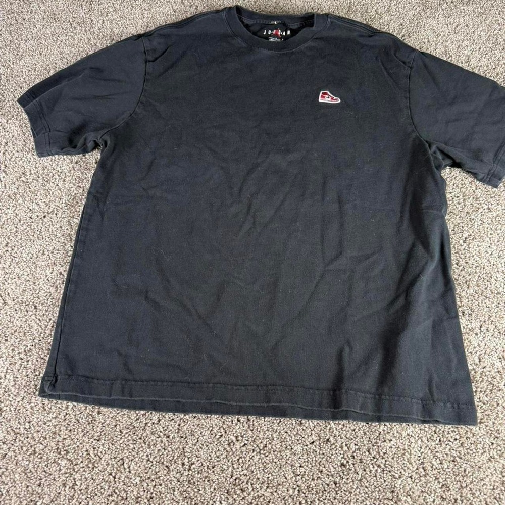 Jordan Mens Black T-Shirt Embroidered AJ1 Sneaker Patch Crew Neck Size Large